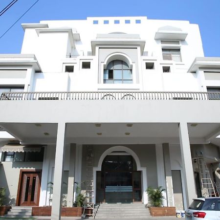 Hotel Rajmahal Moradabad Exteriör bild