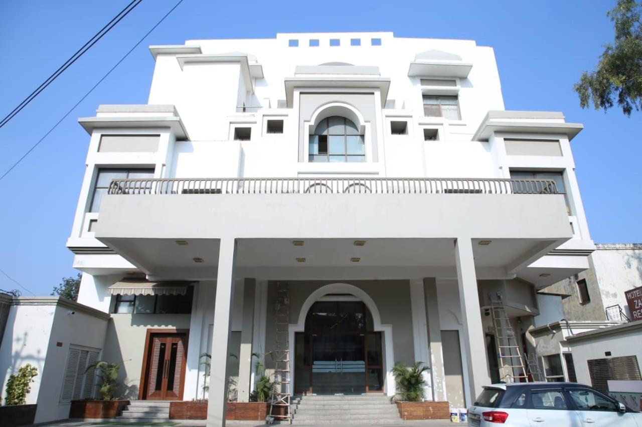 Hotel Rajmahal Moradabad Exteriör bild