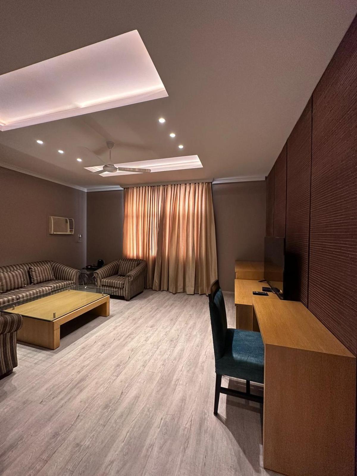 Hotel Rajmahal Moradabad Exteriör bild